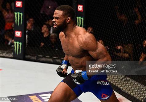 2,371 Tyron Woodley Photos & High Res Pictures